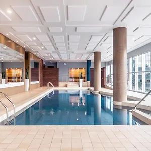 ***** Hotel Warwick Le Crystal - Canadá
